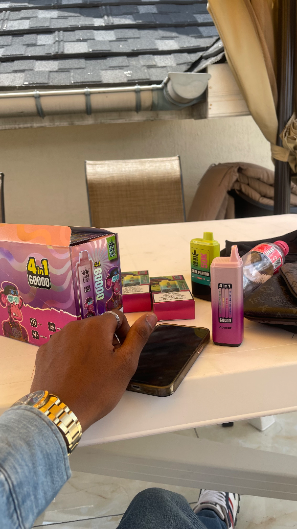 Puff , t-shirt , short , basket