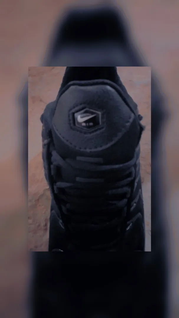 Chaussures Nike tn en bonne état mais déjà utilisé disponible à un prix abordable