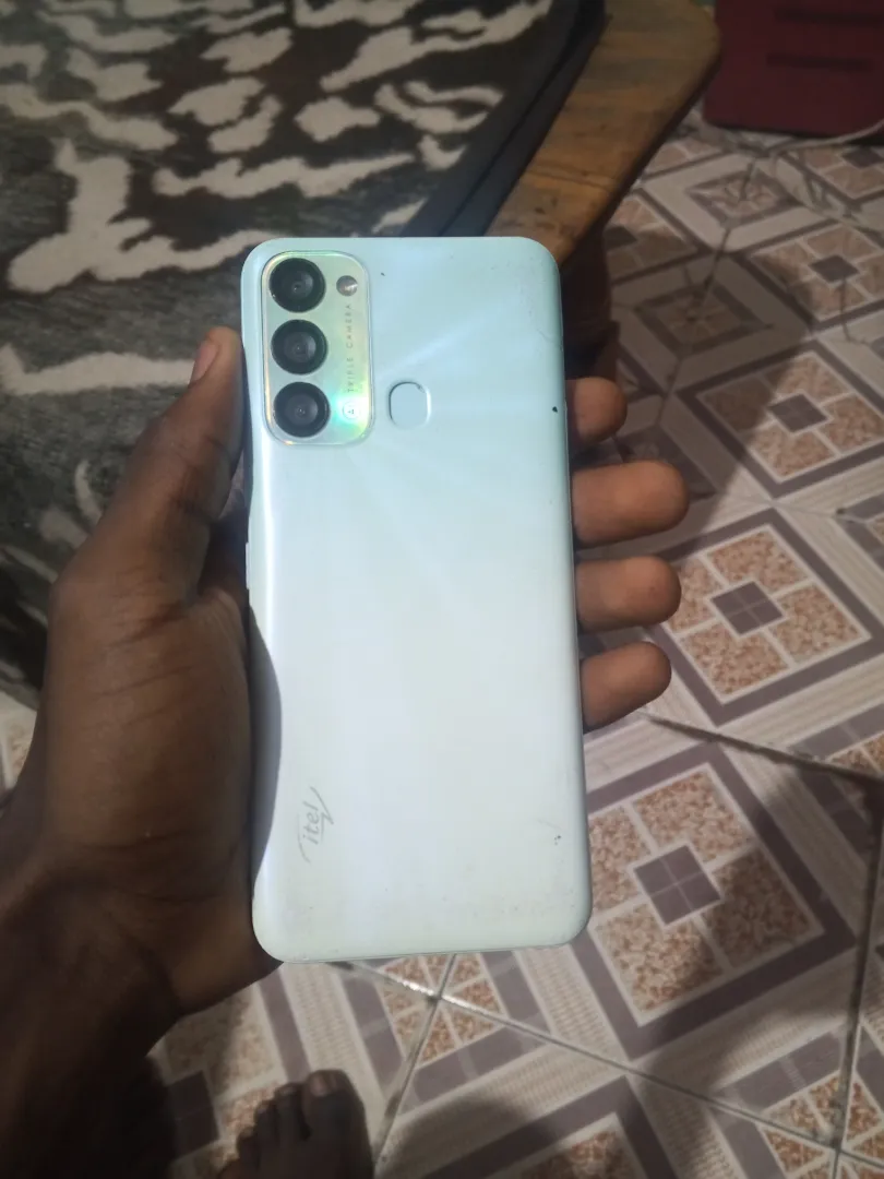 Itel s17