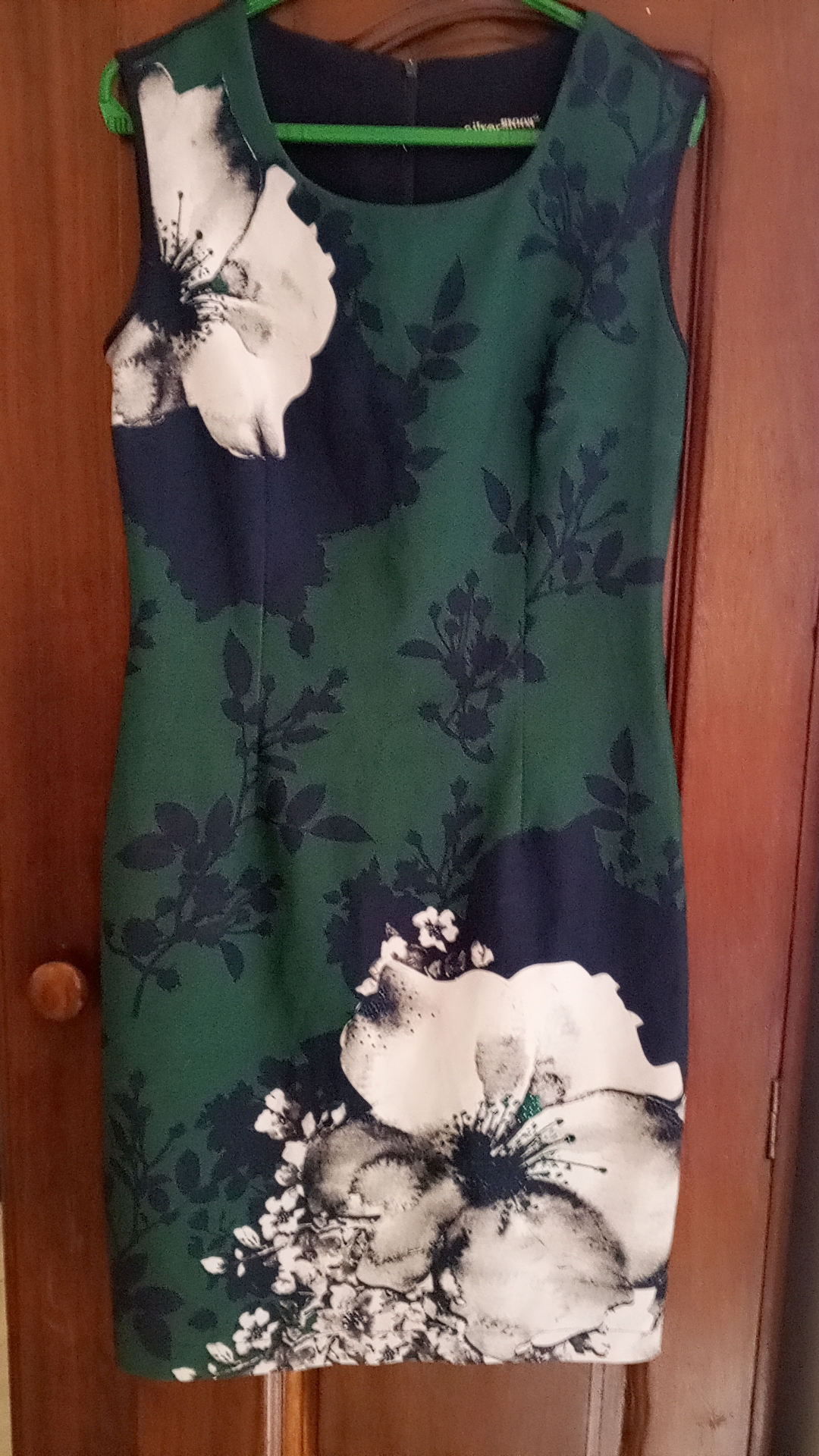 Robe droite sans manche