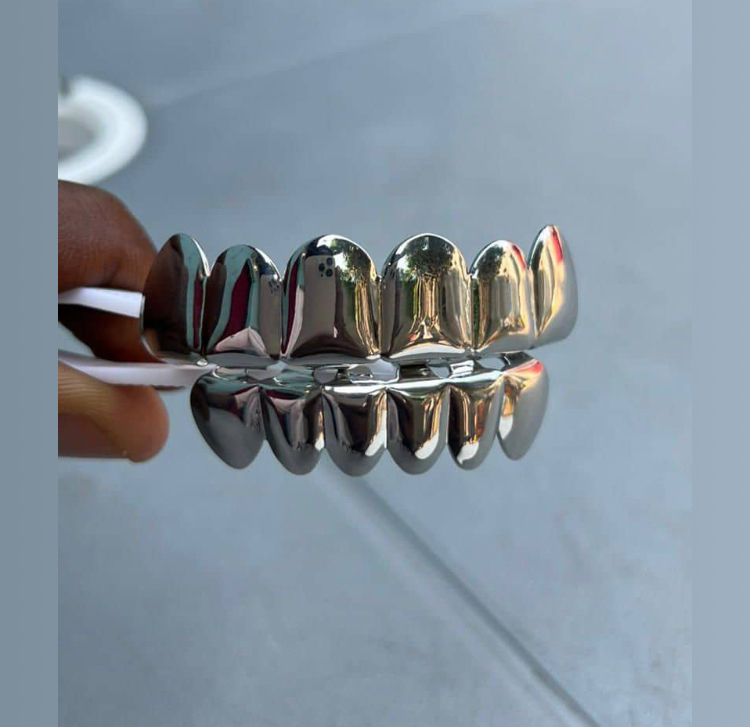 Grillz  + nen chains