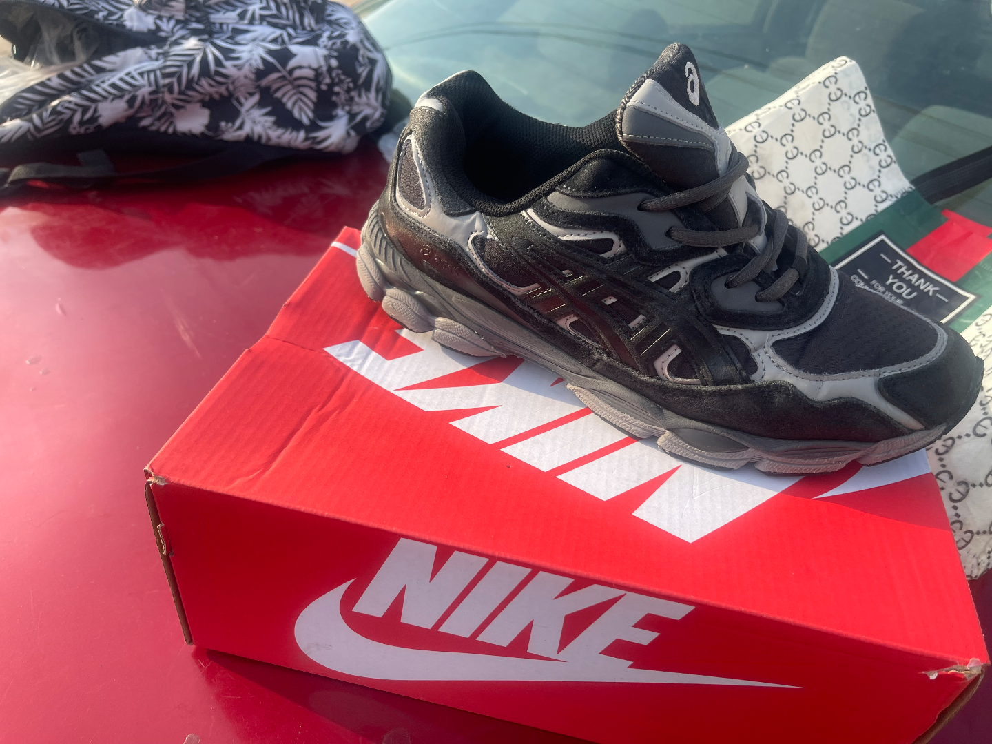 Air force one carton 🤲 et asics gg