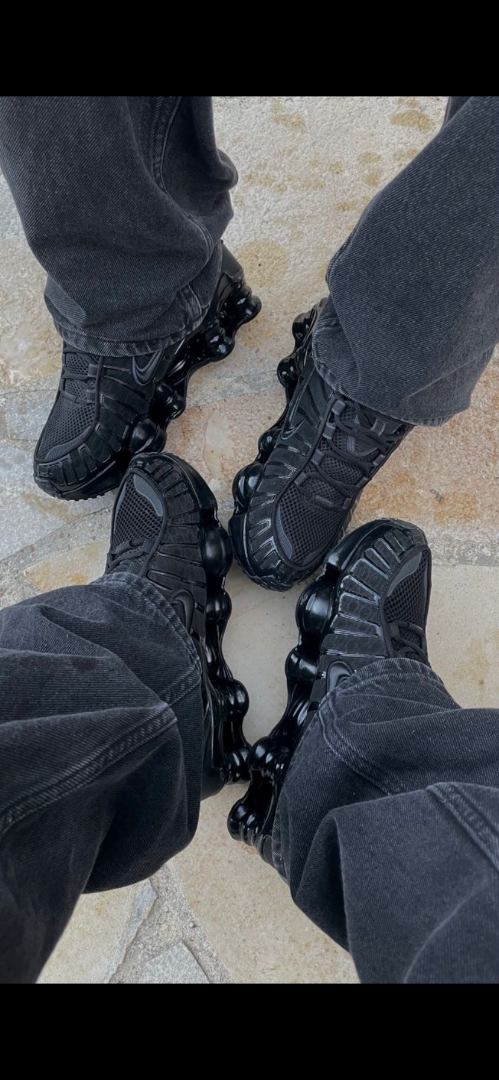 Nike shox all black