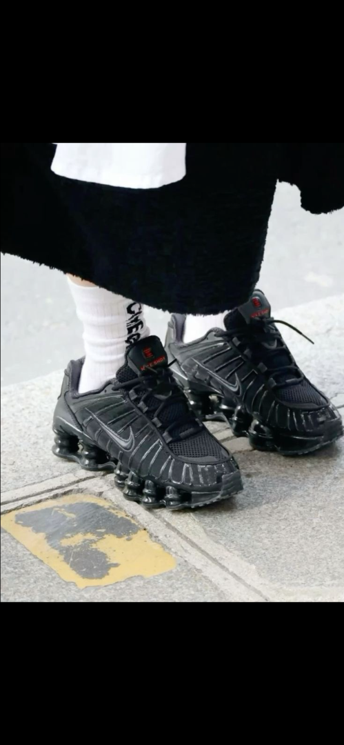 Nike shox all black