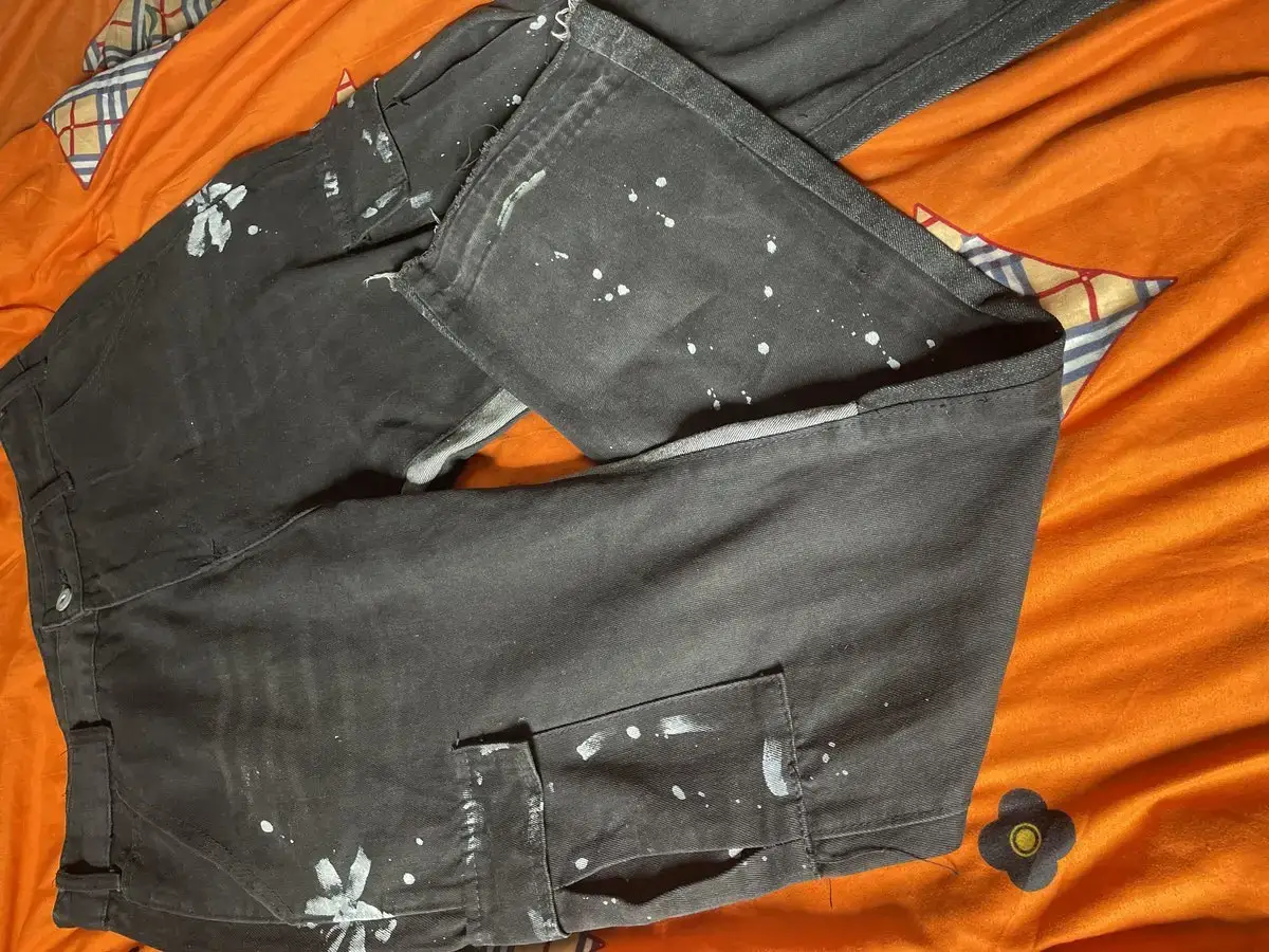Pantalon couvre feu